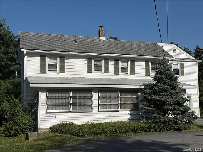 1390 Kings Hwy — Photo 25