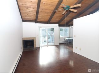 15210 Macadam Rd S APT D304, Tukwila, WA 98188