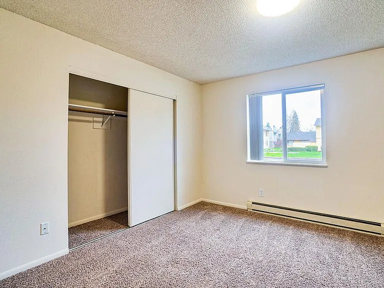 Maple Terrace Apartments — Photo 20