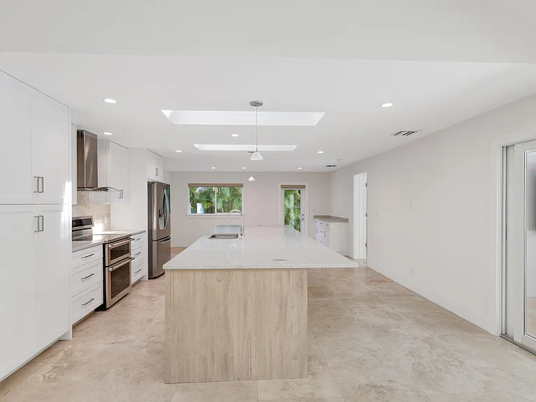 1386 S Atlantic Dr — Photo 16