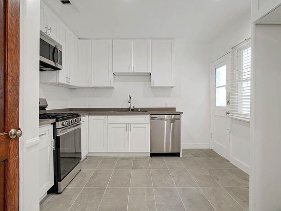 4th image of 644 S Dunsmuir Ave #644