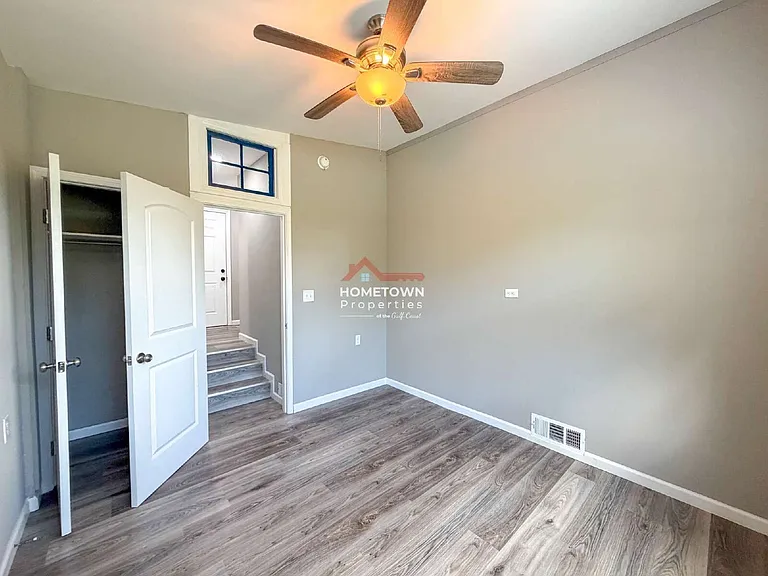 1815 Hallmark Dr — Photo 30