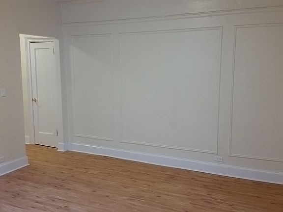 5th image of 1349 Stratford Ave APT 1I