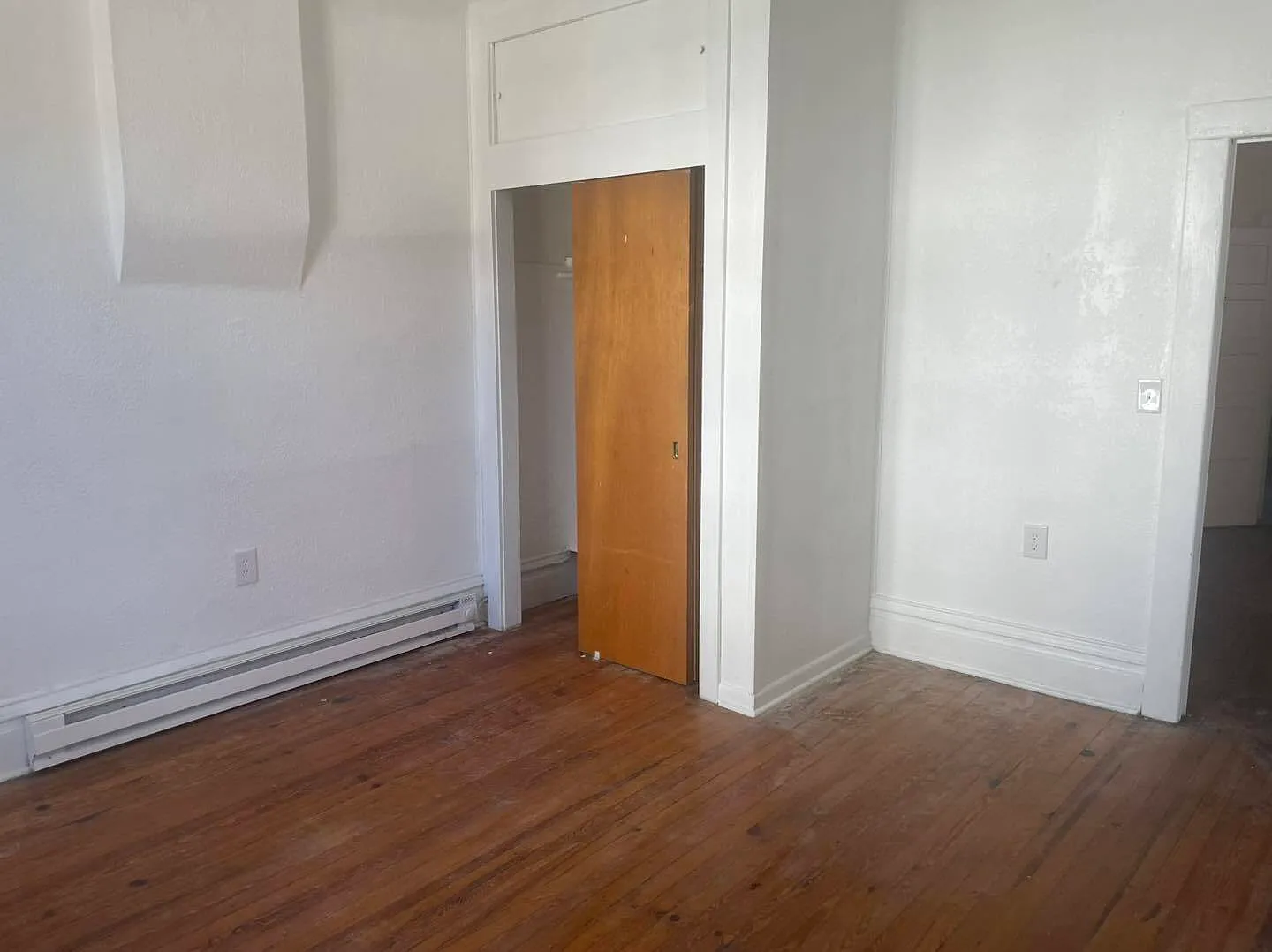 747 Mercer Street — Photo 2