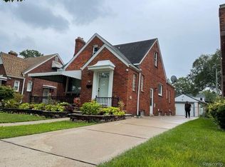 22911 Lodge Ln, Dearborn, MI 48128