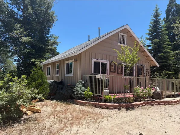 246 Chipmunk Dr, Twin Peaks, CA 92391