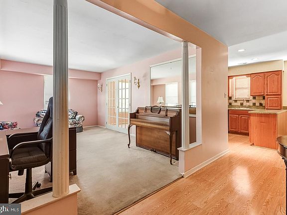 5th image of 1724 Lee Ct