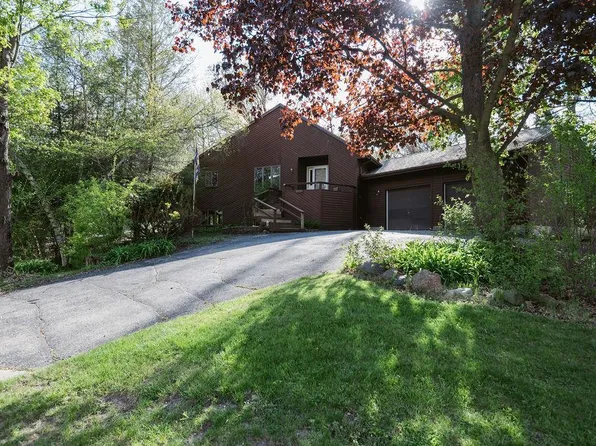 1815 Royal Oaks Drive, Janesville, WI 53548