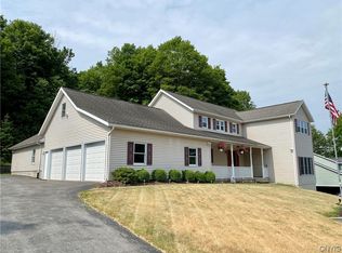 130 Peridot Dr, Syracuse, NY 13219