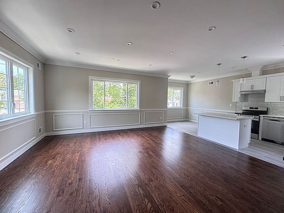 3rd image of 70 Plattsburg St #2