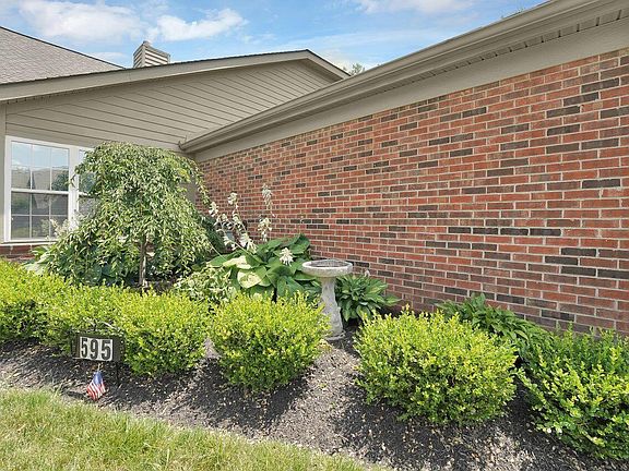 4th image of 595 Piney Glen Dr