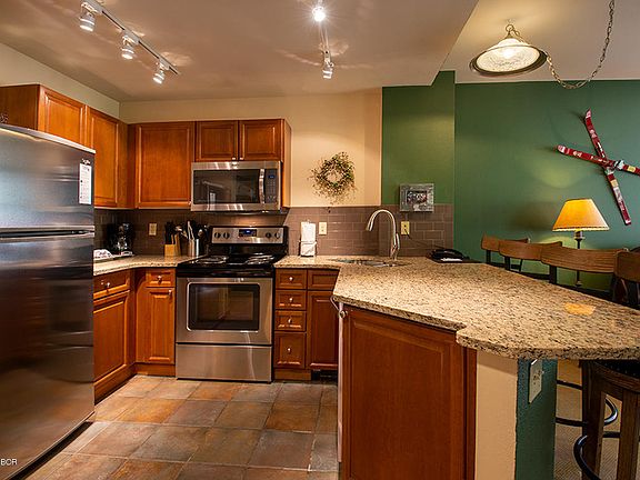 5th image of 401 Nystrom Ln #1401
