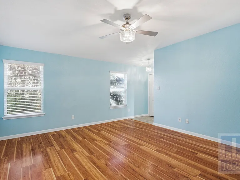 432 Thunderstorm Ave — Photo 3