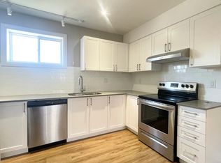 540 King St E #B4, Hamilton, ON L8N 1E2