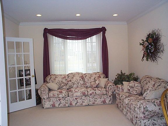 3rd image of 1225 Braeburn Dr