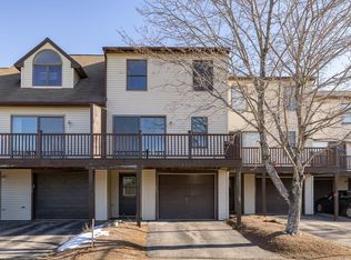 411 Ledgeview Dr, Rochester, NH 03839