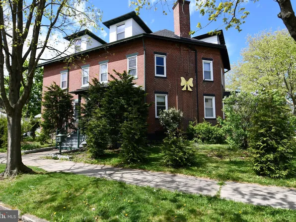 101 8th Ave, Roebling, NJ 08554