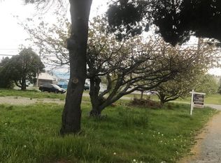 902 24th St, Anacortes, WA 98221