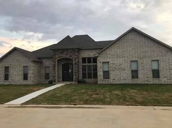 202 Baker St, Bay, AR 72411
