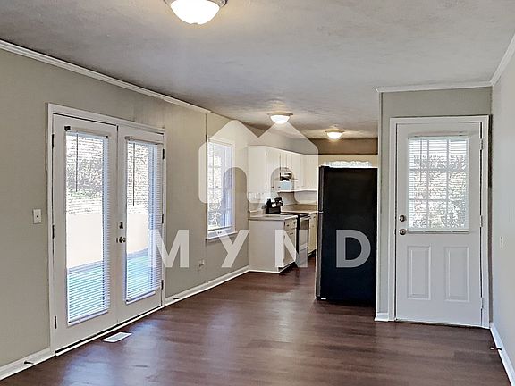 3rd image of 3810 Bentley Dr