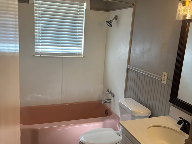 2037 Shadywood Ln — Photo 17