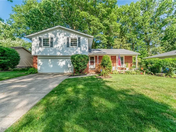 3195 W 230th St, North Olmsted, OH 44070