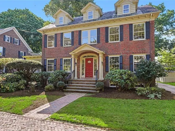 131 Freeman Pkwy, Providence, RI 02906
