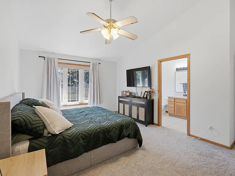 1051 Tamarack Way #1051 — Photo 14
