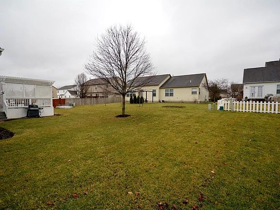 4th image of 2057 Twin Flower Cir