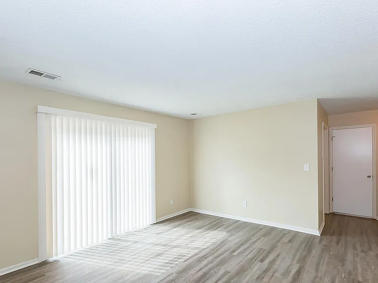6490 N Delta Ave — Photo 23