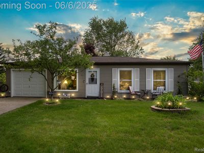 3886 Queensbury Rd, Orion, MI, 48359