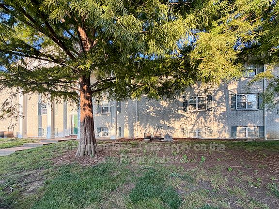 2nd image of 1646 Towne Dr APT C