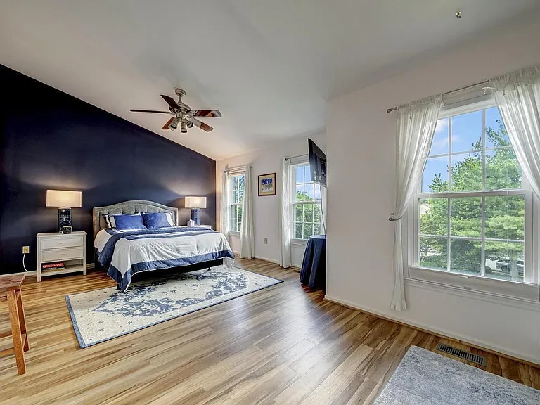 4113 Meadow Field Ct — Photo 9
