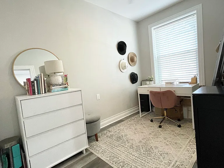 2239 W Cortland St #1 — Photo 12