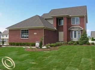725 Sommersby St, Dundee, MI 48131