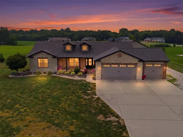 3099 Final Dr, Highland, IL 62249
