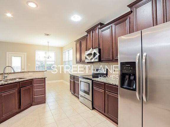 5th image of 2628 Sabine Cir