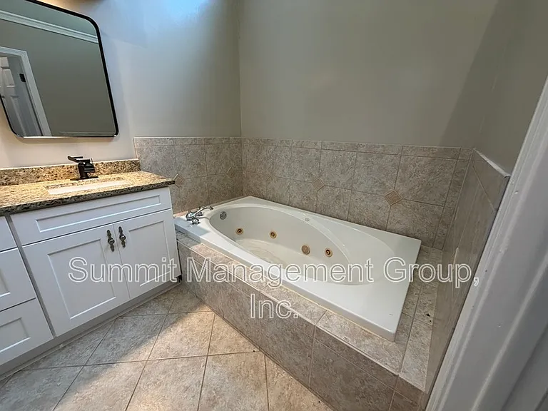 1611 Ellington Rd SE — Photo 29