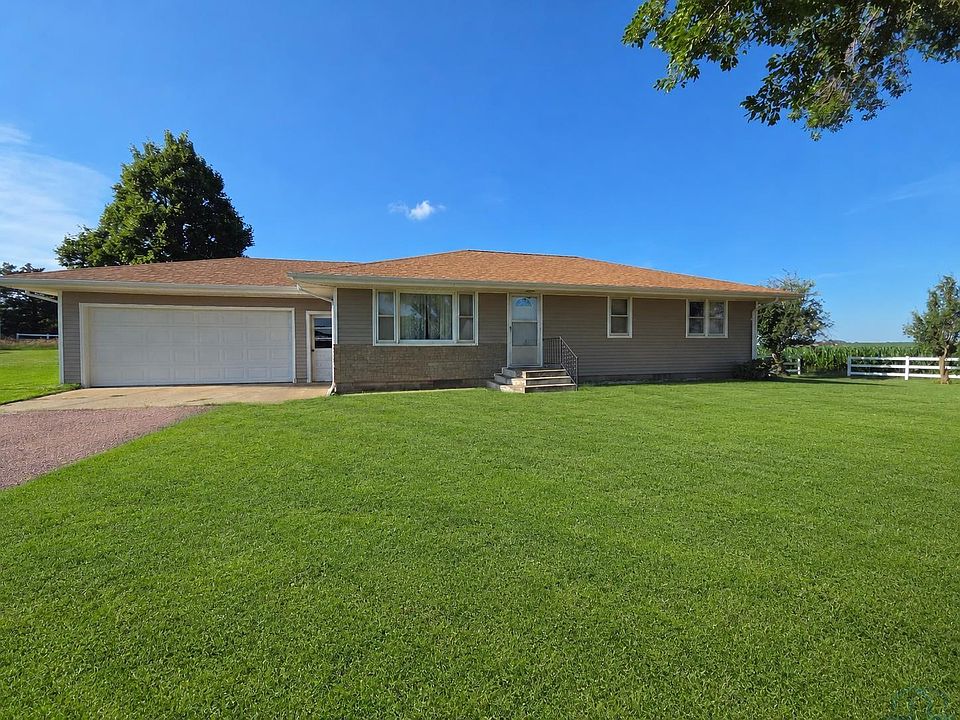 1st image of 31367 310th St