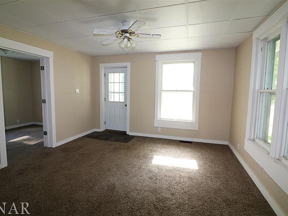 2nd image of 400 S Highway Ave