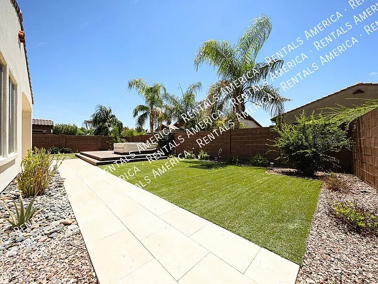 3325 E Coconino Dr — Photo 41