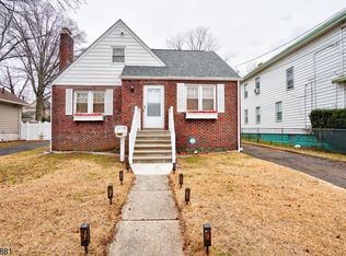 31 Maple St, Ridgefield Park, NJ 07660