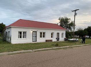 206 N Hickory Ave, Hebbronville, TX 78361