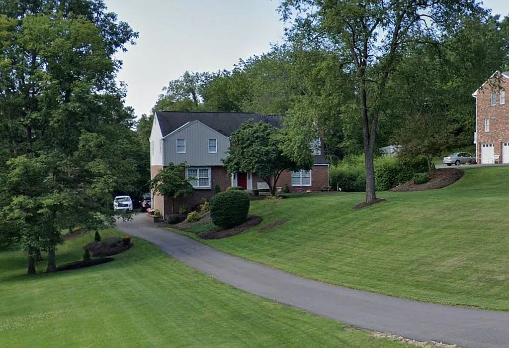 2984 E Hardies Rd photo 1