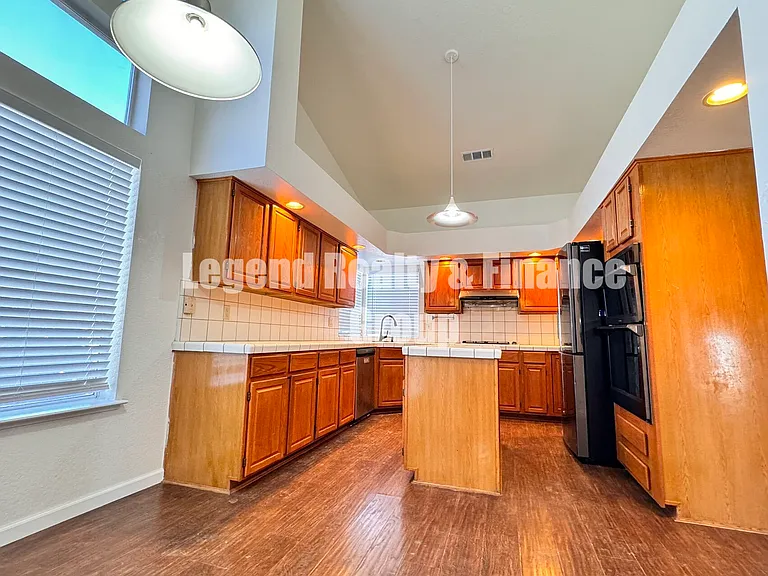 6843 Cedar Bluff Way — Photo 7