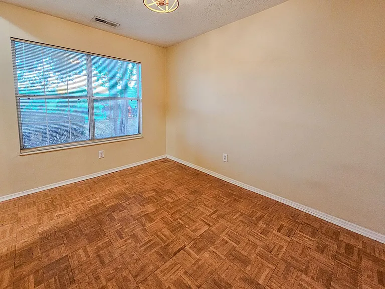 857 Ashley Michelle Ct — Photo 7