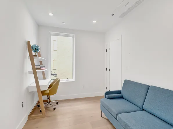 156 Tompkins Avenue image 11 of 14