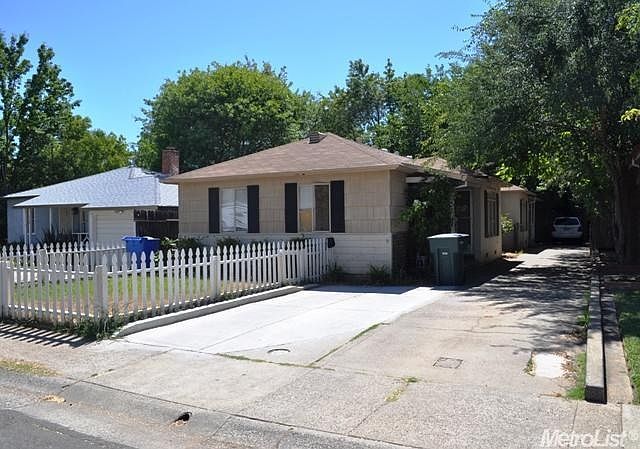 1st image of 3126 62nd St