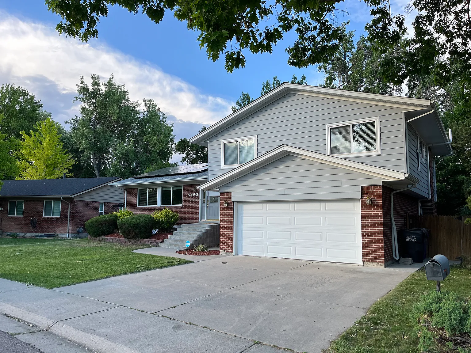 E Warren Dr, Denver — Photo 1