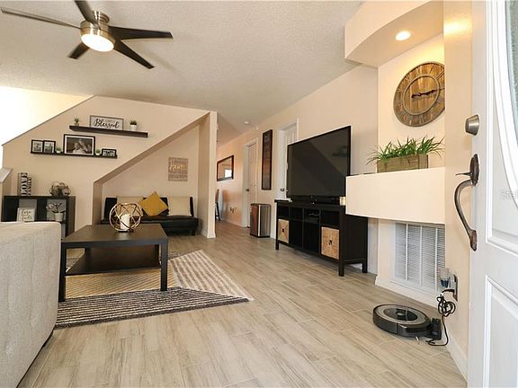 5th image of 2212 Santa Lucia St